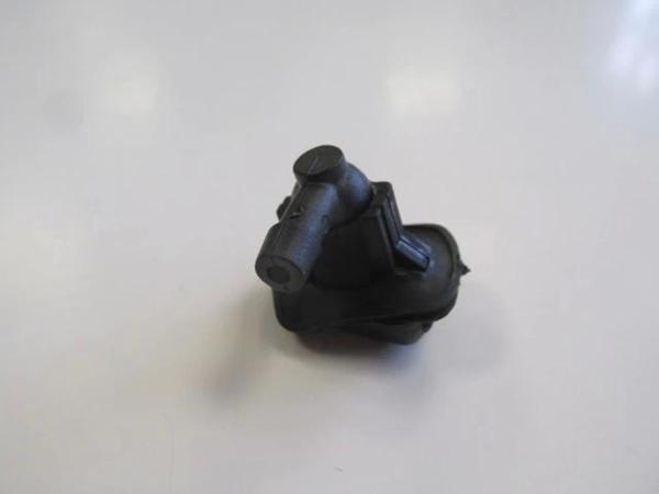 Toyota Rav4- 94/00; Ön Cam Su Fıskiye Memesi (Oem No: 85381-12030) - Image 1