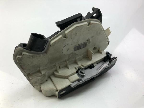 Kilit Kapı Tiguan / Passat Cc 08-18 Ön Sağ (Oem No: 5N0839016D) - Image 1