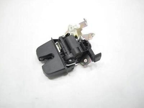 Bagaj Kilidi Kapak Passat 2015 Sonrası (Oem No:3G0827503C) - Image 1