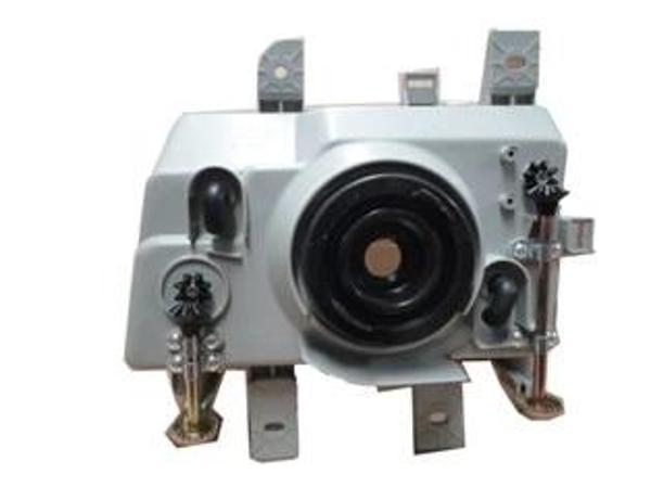 Hyundai Hd 72-77 Kamyonet- 2000-2002  Far Lambası Sağ Manuel (Famella) (Oem No:921025H000) - Image 1