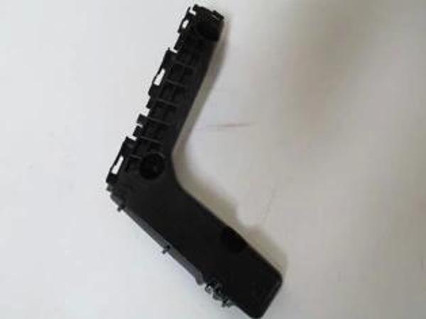 Toyota Corolla- Nde180- 13/16; Ön Tampon İç Bağlantı Braketi Sol (Yan Kulağa Takılan) (Tyg) (Oem No: - Image 1