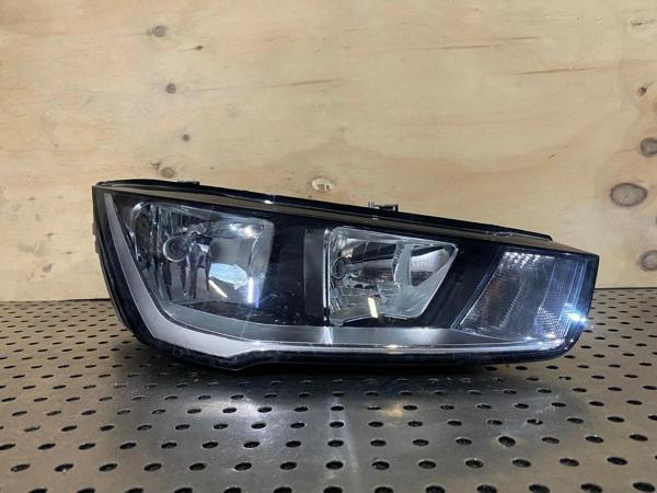 Far Sağ Vw A1 Bm 15- (Oem No: 8Xa941004) - Image 1