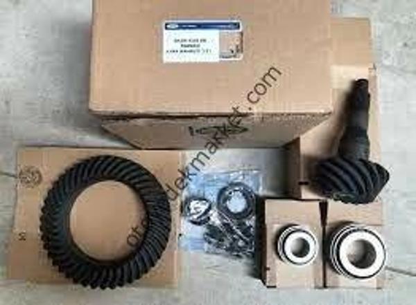Ayna Mahrutı 3.31 Mınıbüs Ford Transıt V-363 Bm 14- (Oem No: Dk3W 4209 Bb) - Image 1