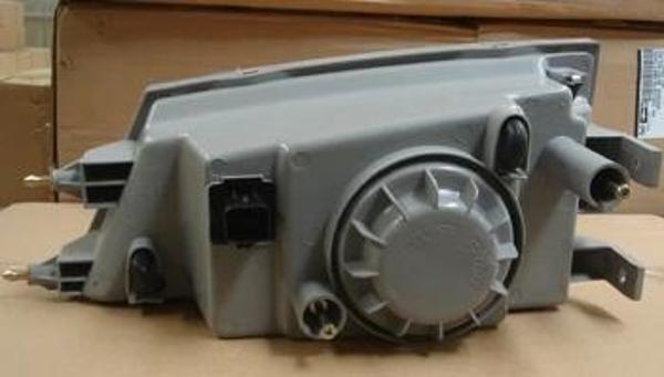 1998-2002 Kia Pregio Minibüs Far Lambası Sol Manuel (H4) (Famella) (Adet) (Oem No:0K72A51040C) - Image 1