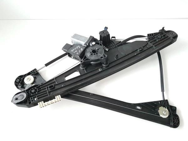 Sol Ön Cam Krıkosu (Sol) Psa 3008 (P84E)/5008 (P87E) B.M 17- (Oem No: 9840196980) - Image 1