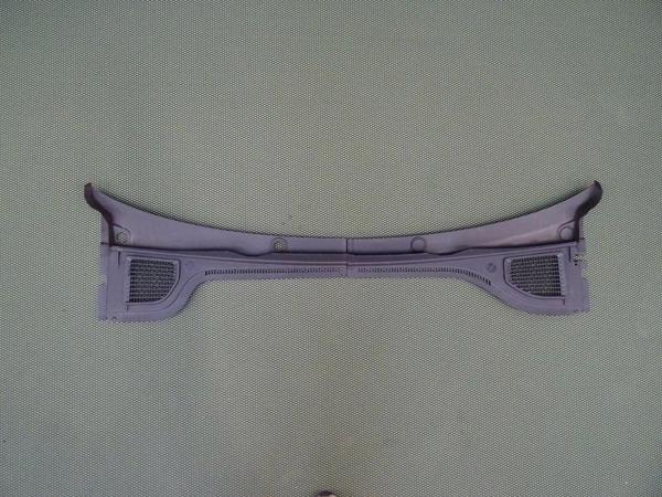 Cam Önü Su Deflektörü Sağ Su Seperatörü Vw Golf8 Bm 20- (Oem No: 5H0819404A) - Image 1