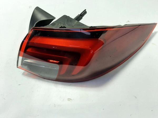 Opel İnsignia B 2018- Stop Lambası Dış Sağ Ledlı (Oem No:39125836) - Image 1