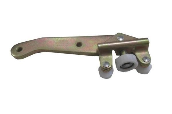 Volkswagen Volt- Lt35/Lt46- 1996-2007  Sürgülü Kapı Alt Ray Bağlantısı Sağ (Oem No:701843406B) - Image 1