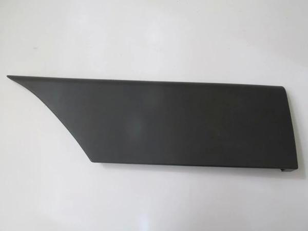 Mıtsubıshı Canter- Fe635/659- 98/06; Ön Kapı Bandı Sağ (Tyg) (Oem No: Mc142060) - Image 1