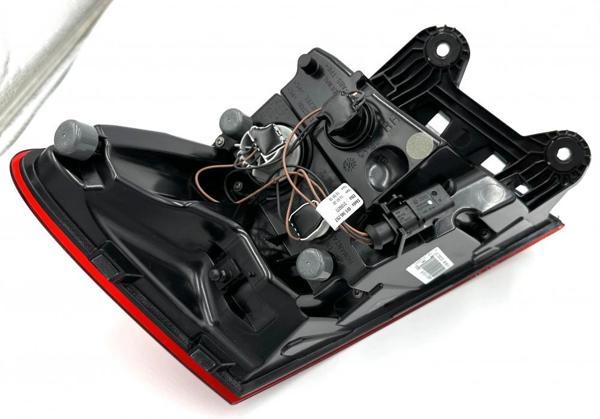 Stop Lambası Dış Sağ Vw Fabıa Bm 22- (Oem No: 6Ve945096) - Image 1