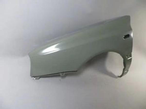 Volkswagen Golf- 3- 92/98; Ön Çamurluk Delikli Sol (Anten Delikli) Gri Boyalı (Sımyı) (Oem No: 1H082 - Image 1