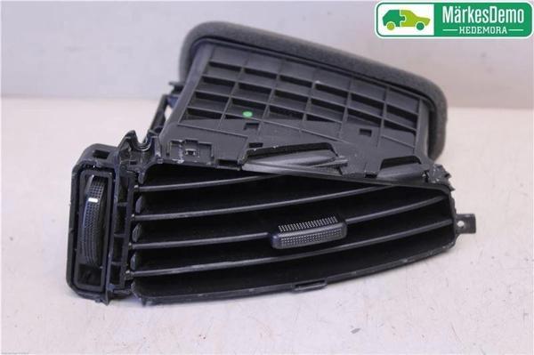 Kalorifer Izgarası İ20 12-14 Orta Sağ (Oem No: 97420-1J6004X) - Image 1