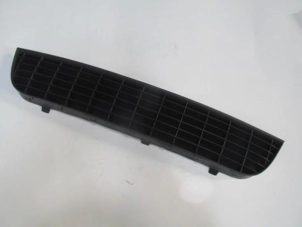 Fıat Grande Punto- 06/12; Ön Tampon Panjuru Siyah (Oem No: 735481336) - Image 1