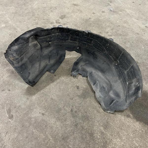 Vw A4 2015- Çamurluk Davlumbazı Arka Sağ  (Oem No:8W0810172F) - Image 1
