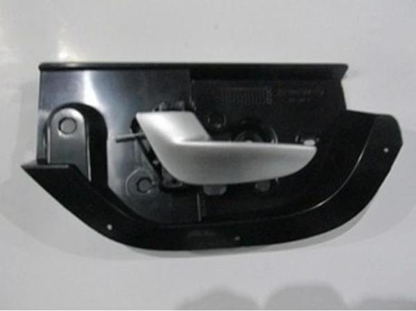 2000-2004 Volvo S60 Arka Kapı İç Açma Kolu Sol Siyah (Elceği Gümüş Gri) (Hushan) (Adet) - Image 1