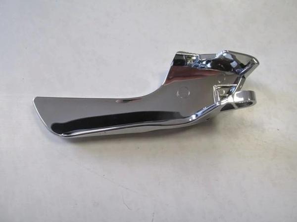 Alfa Romeo Gıulıetta- 11/20; Ön Kapı İç Açma Kolu Elceği (Kulbu) Sol Nikelajlı (Oem No: 156092167) - Image 1
