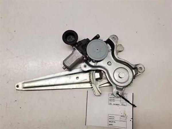Cam Krikosu Rav4Elektrikli 06-18 Arka Sağ (Oem No: 69803-42040) - Image 1