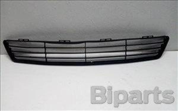 Ön Tampon Panjuru Ford Focus 1.6 98-05 (Oem No: 2M51 A018A58 Adyygy) - Image 1