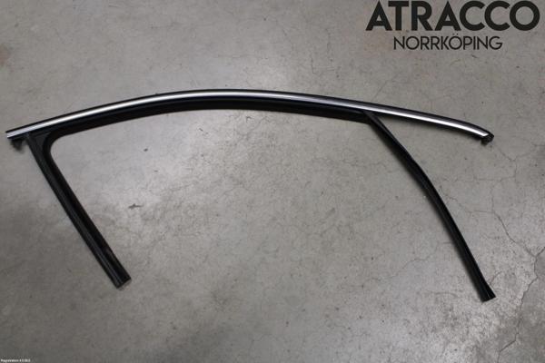 Kapı Üst Çıtası Ön Sağ Krom Vw Passat Bm 13- (Oem No: 3G0837644A) - Image 1