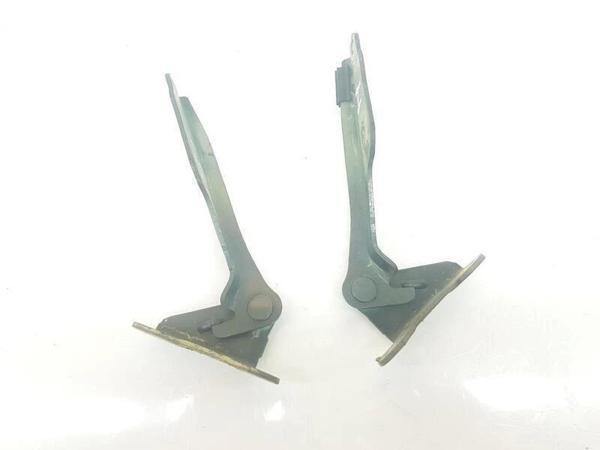 Kaput Menteşesi L200 06Sonrası Sağ (Oem No: Mr473530) - Image 1
