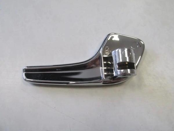 Opel Corsa- D- 2007-2014  Ön Kapı İç Açma Kolu Elceği Sol Nikelajlı (Oem No:136044) - Image 1
