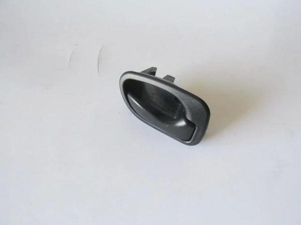 Hyundaı Accent- 95/97; Ön Kapı İç Açma Kolu Sağ Siyah (Oem No: 82620-22000) - Image 1
