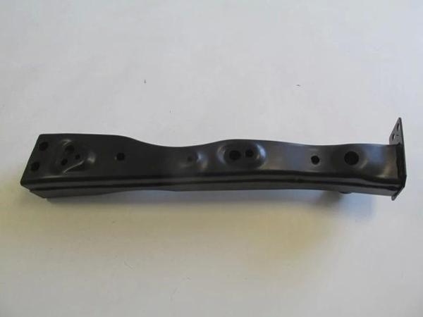 Renault Kadjar- 15/22; Şasi Uç Demiri Kolu Sağ (Beşik)(Motor Beşiğine Takılan) (Oem No: 54410-4Ea0) - Image 1