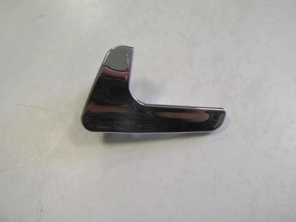 Seat Ibıza- 00/01; Ön Kapı İç Açma Kolu Elceği (Kulbu) Sol Nikelajlı (Oem No: 6K0837113) - Image 1