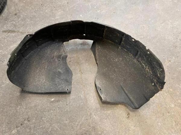 Vw Octavia 2004-2008 Çamurluk Davlumbazı Ön Sol Önün Arkası (Oem No:1Z0809957C) - Image 1
