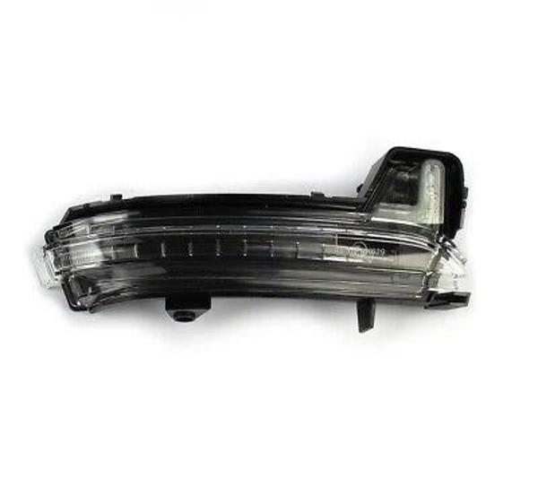 Vw Karoq-Kodiaq 2017- Ayna Sinyali Sağ  (Oem No:565949102) - Image 1