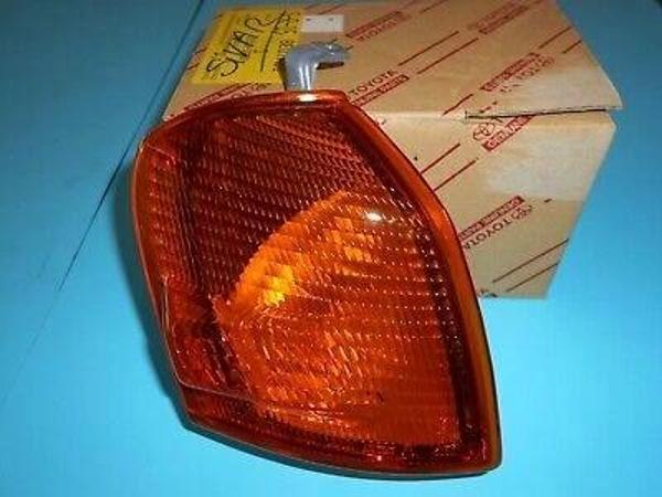 Japon Starlet (P9) 43891 1996-1999 Sinyal Lambası Sağ  (Oem No:8151010280) - Image 1