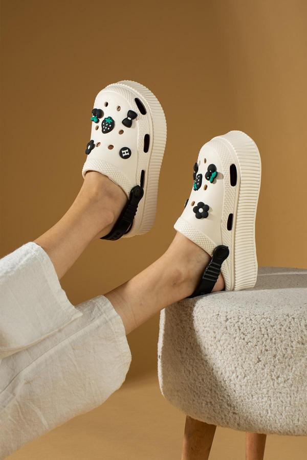 Pembe Potin Yüksek Taban Jibbitzli Eva Comfort Kadın Sandalet DNZ224-24BejSiyah - Image 1