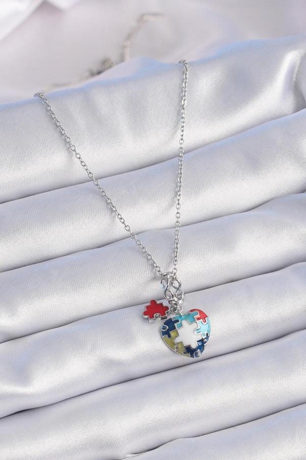 Zarif Kadın için Silver Çelik Yapboz Motif Kalp Tip Charm Kolye - Image 1