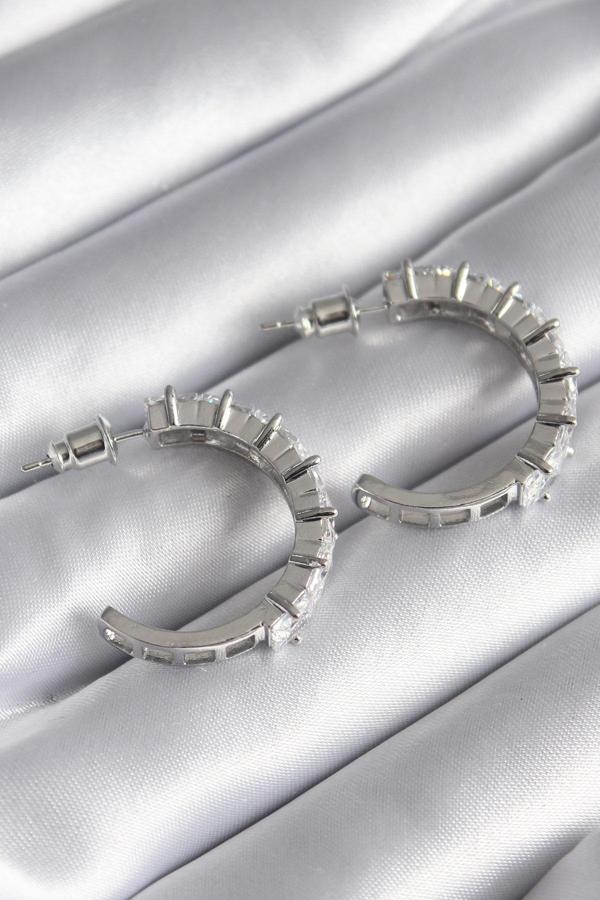 Zarif Kadın için Silver Pirinç Zirkonlu Halka Style Küpe - Image 1