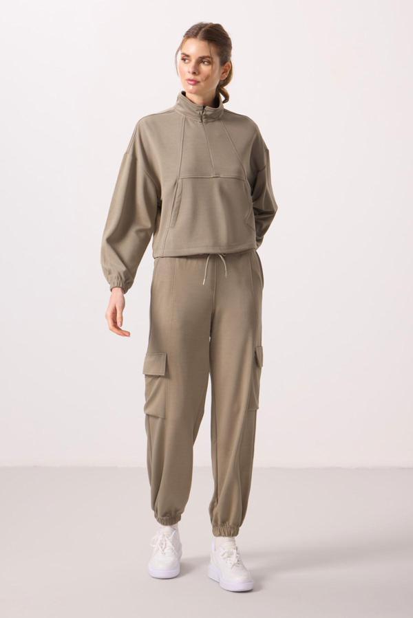 Koyu Bej Yumuşak Dokulu Dik Yaka Gizli Fermuarlı Oversize Kadın Eşofman Takım - 95351 - Image 1
