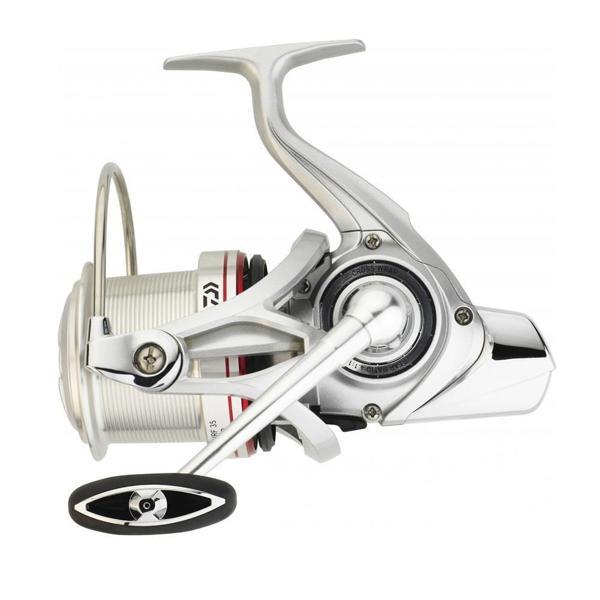Daiwa Emblem 35 SCW 4000 QD Surf Olta Makinesi - Image 1