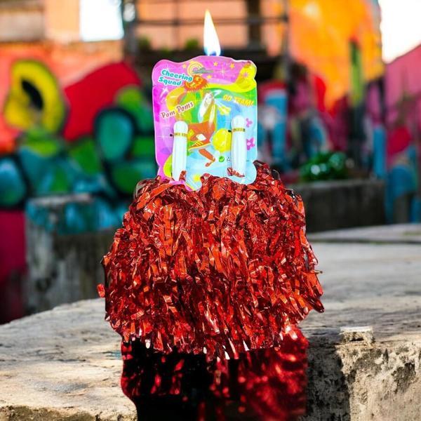 2 ÇİFT 4 ADET KIRMIZI PONPON 23 NİSAN GÖSTERİ PONPONU KIRMIZI METALİK PONPON KIRMIZI PARLAK PONPON - Image 1