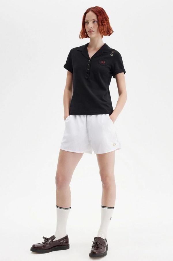 Fred Perry Kadın Siyah Cep Detaylı Polo Yaka T-shirt - Image 1