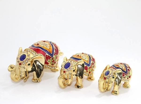 Swaroski Taşlı 3'lü Fil Figürü Alk1894 - Image 1