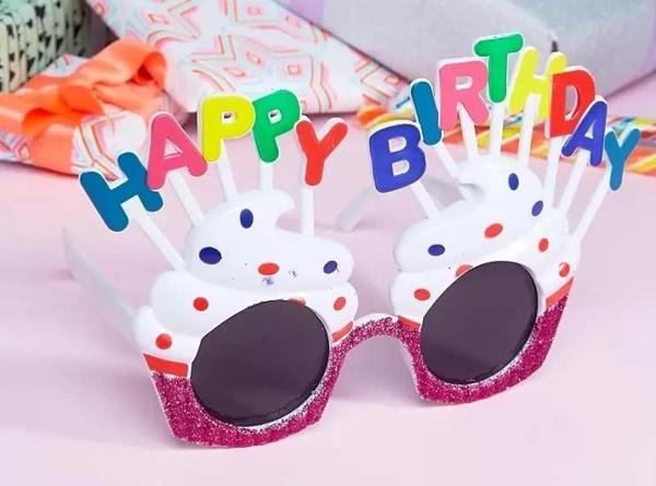Happy Birthday Yazılı Beyaz Fuşya Renk Parti Gözlüğü 12x7 Cm - Image 1