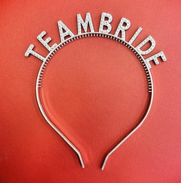 Gümüş Renk Team Bride Taç Plastik – Gelin Ve Nedime Tacı - Image 1