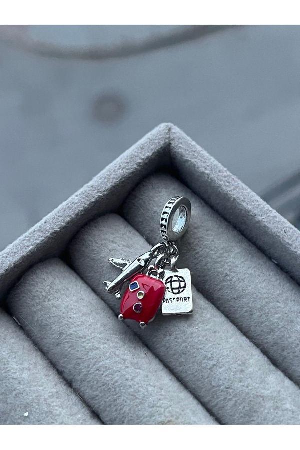 Asafaccessory Kırmızı Bavul Uçak Pasaport Charm Kırmızı  - Image 1