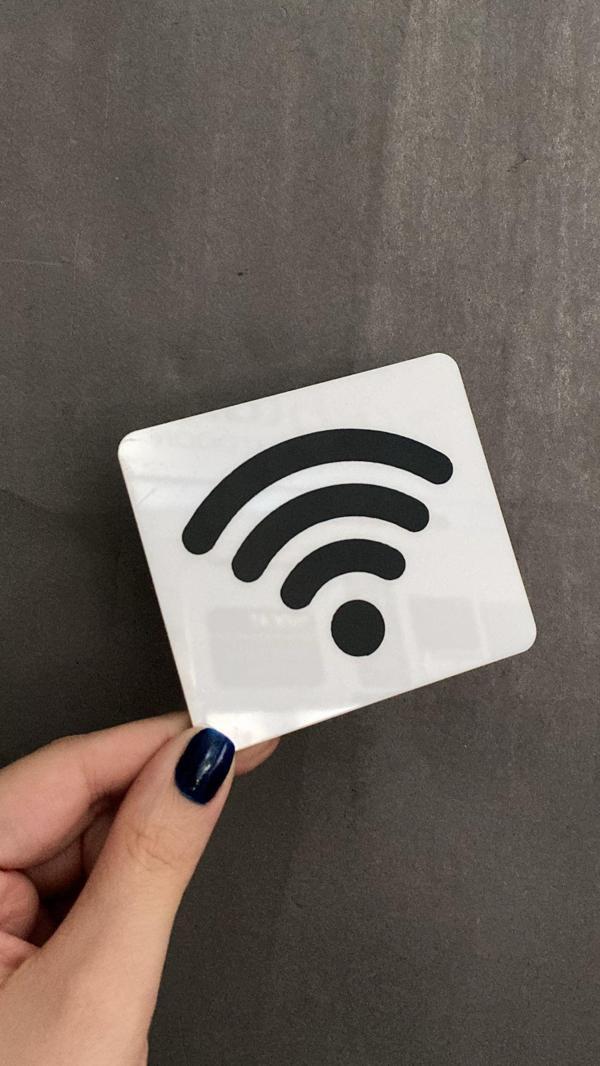 Beyaz Minimal Seri WI-FI (wi-fi) Levhası - Image 1