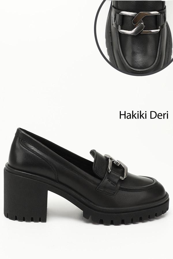 Kadın Siyah Tokalı Orta Kalın Topuklu Hakiki Deri Ayakkabı - Image 1