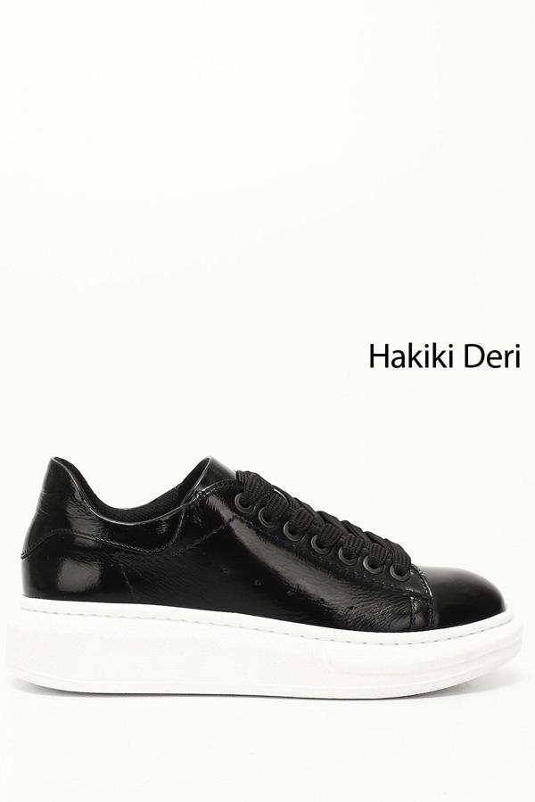 Kadın Siyah Rugan Bağcıklı Dolgu Taban Hakiki Deri Sneaker - Image 1