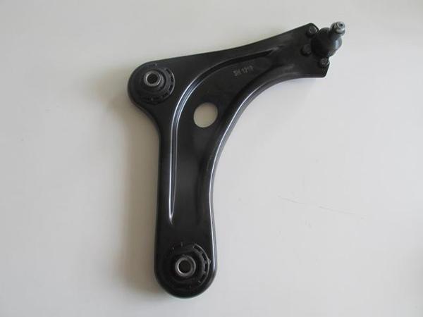Citroen C2 04/09 Ön Alt Tabla Sağ Roti̇lli̇/burçlu (Salıncak) (Sh)  - Image 1