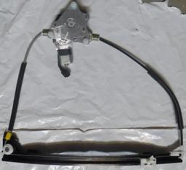 Renault Megane 1 98/99 Ön Cam Kri̇kosu Sol Elektri̇kli̇/motorlu  - Image 1