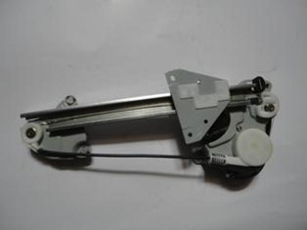 Mazda 626 Sd/hb 92/97 Arka Cam Kri̇kosu Sağ Elektri̇kli̇/motorlu 2fi̇şli̇ (Hushan)  - Image 1