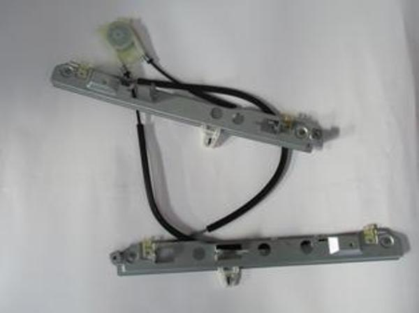 Renault Megane 2 03/06 Ön Cam Kri̇kosu Sağ Elektri̇kli̇/motorsuz (2kapı) (Hushan)  - Image 1