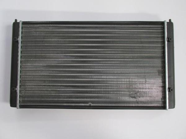 Volkswagen Golf 3 92/98 Su Radyatörü (Tek Fanlı Ti̇p) (525x300) (Kli̇masız)  - Image 1